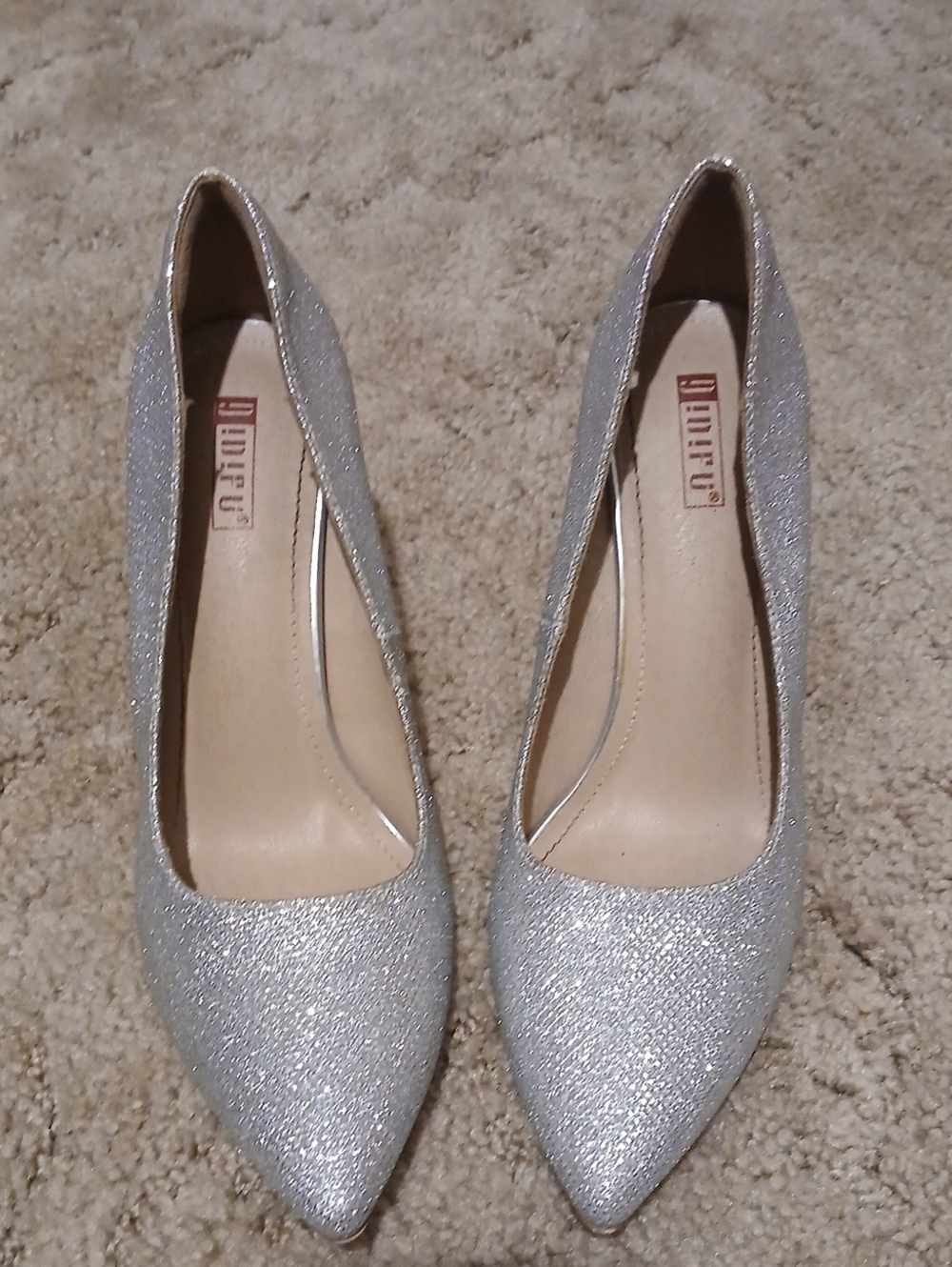 IDIFU Silver Glitter Pointed Toe Pumps